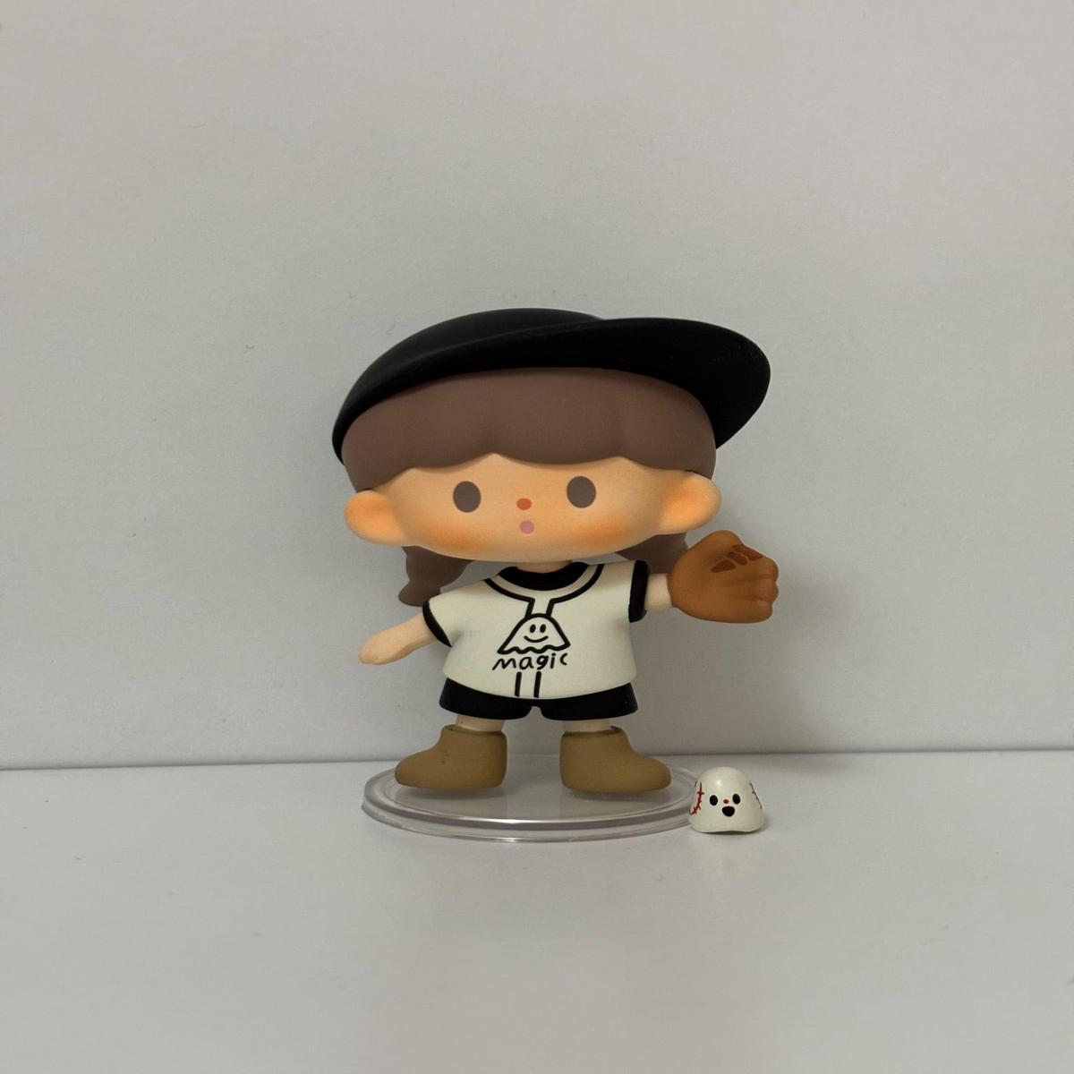 Zzoton - Whos that little witch - Playing baseball